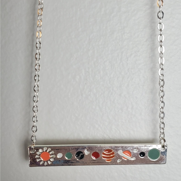 HP - Silver Solar System Planet Pendant Necklace - Picture 5 of 8